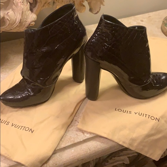 Louis Vuitton patent leather booties - Picture 2 of 6